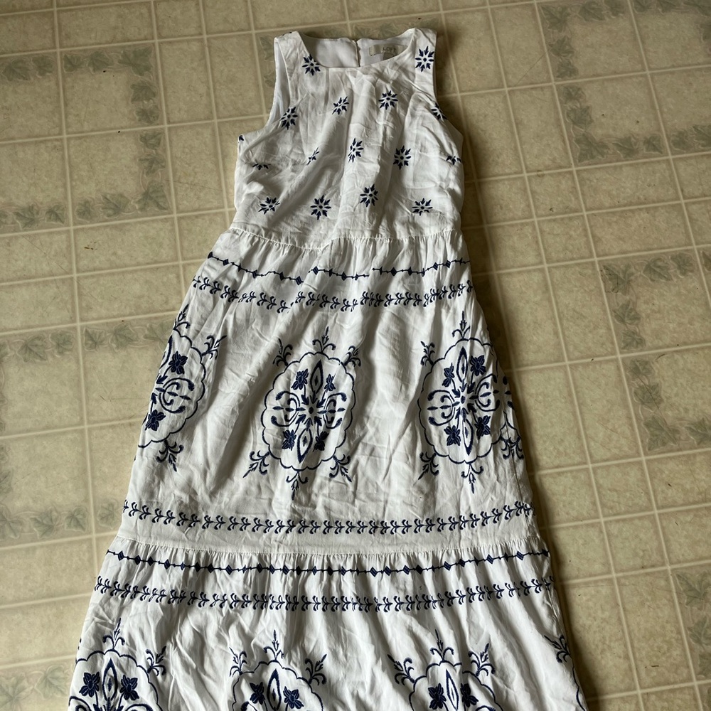 Loft White with blue floral print sundress‎ back button closure small